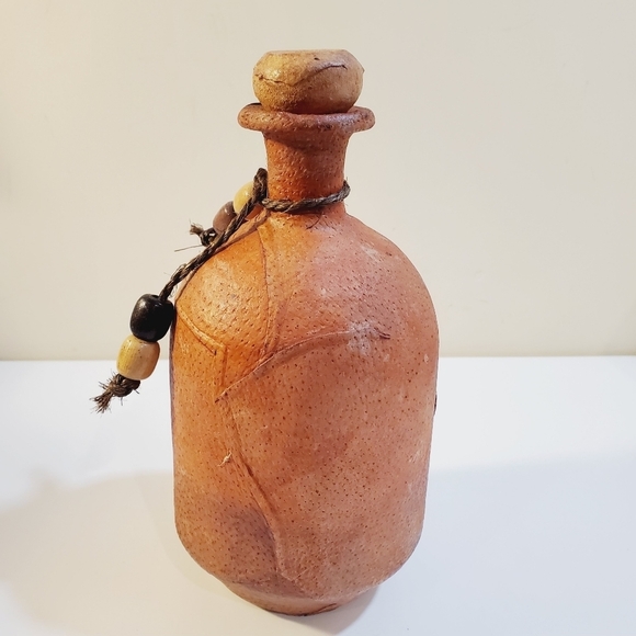 Vintage handmade wrapped ceramic bottle - Picture 4 of 6